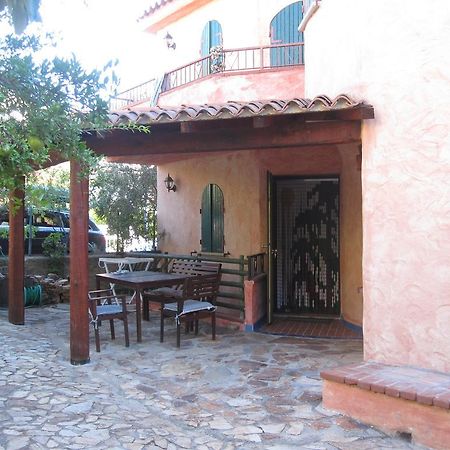 Villa Le Ginestre La Caletta Zimmer foto